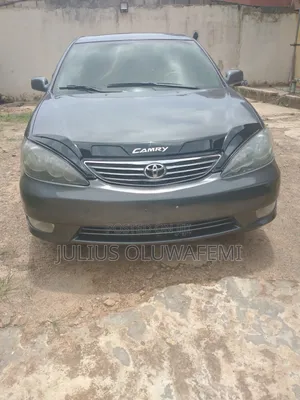 Toyota Camry 2005 Gray