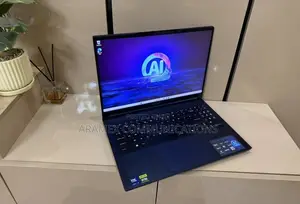 Laptop MSI Stealth 16 AI Studio 16GB Intel Core Ultra 9 SSD 1T