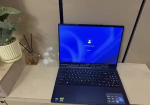 Laptop MSI Stealth 16 AI Studio 16GB Intel Core Ultra 9 SSD 1T