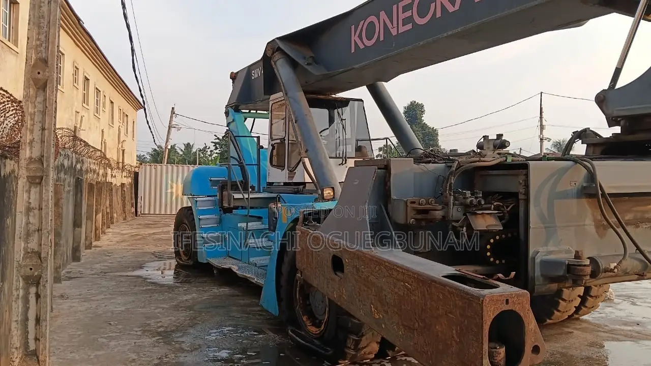 Container Handler