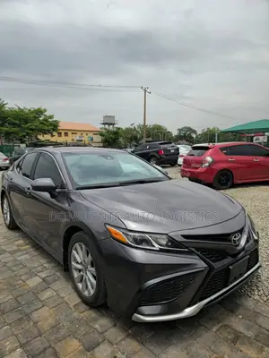 Toyota Camry 2018 Gray