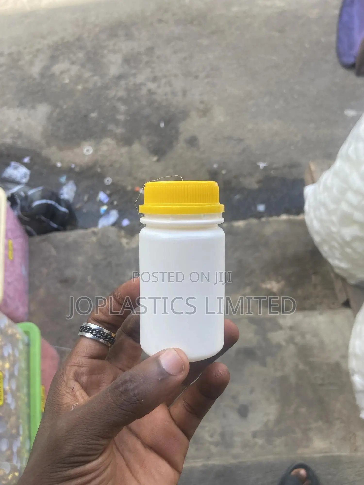 Vitamin C Contaainer