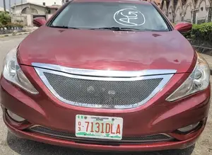 Hyundai Sonata 2010 Red