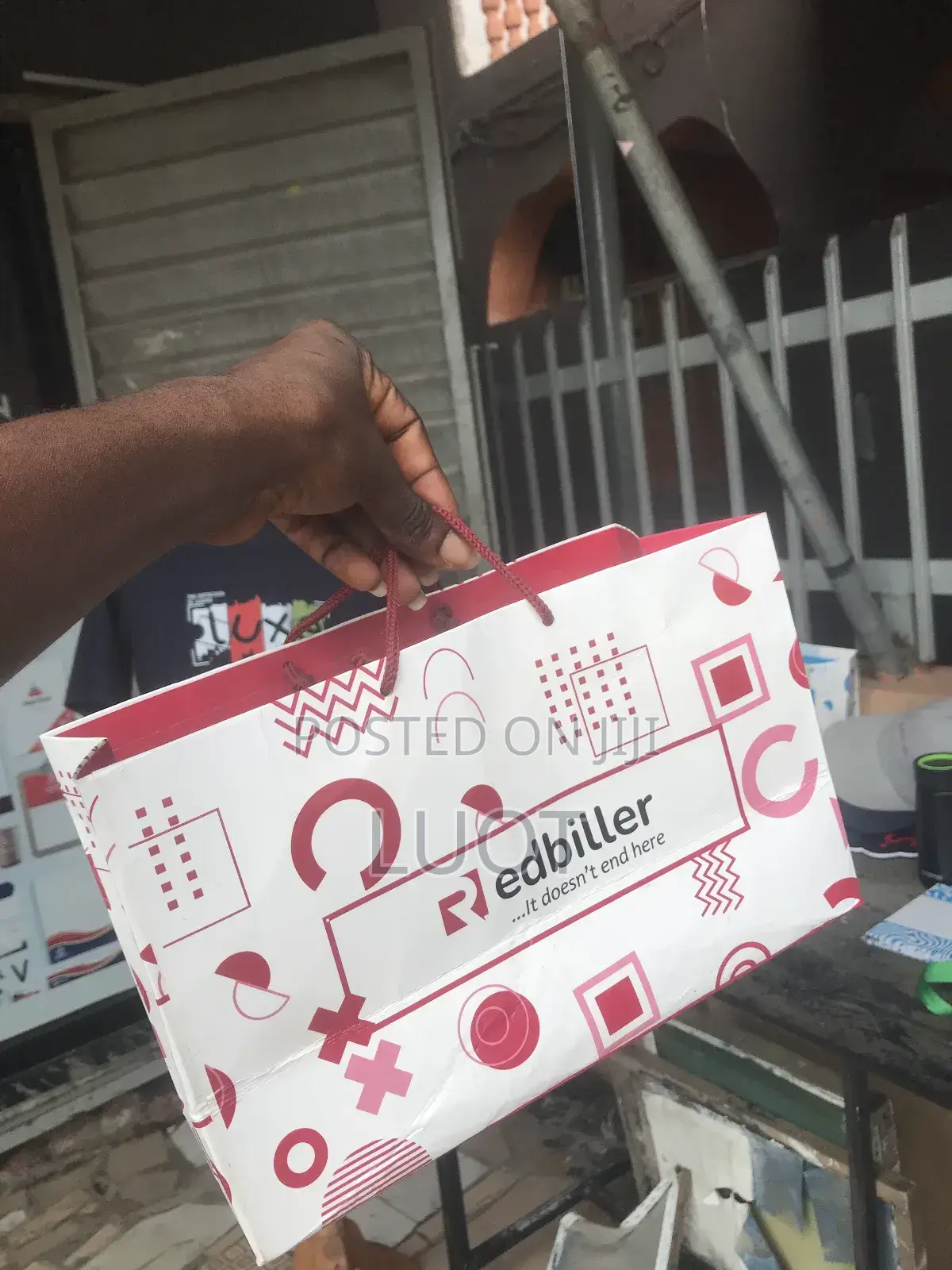 100 Pieces Size A4 Medium Paper Bag