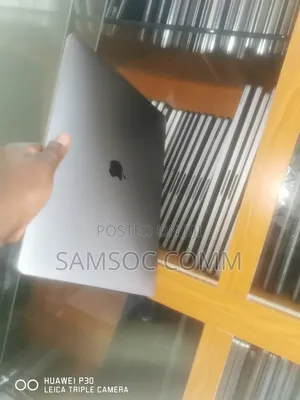 Laptop Apple MacBook Pro 2019 16GB Intel Core i7 SSD 512GB