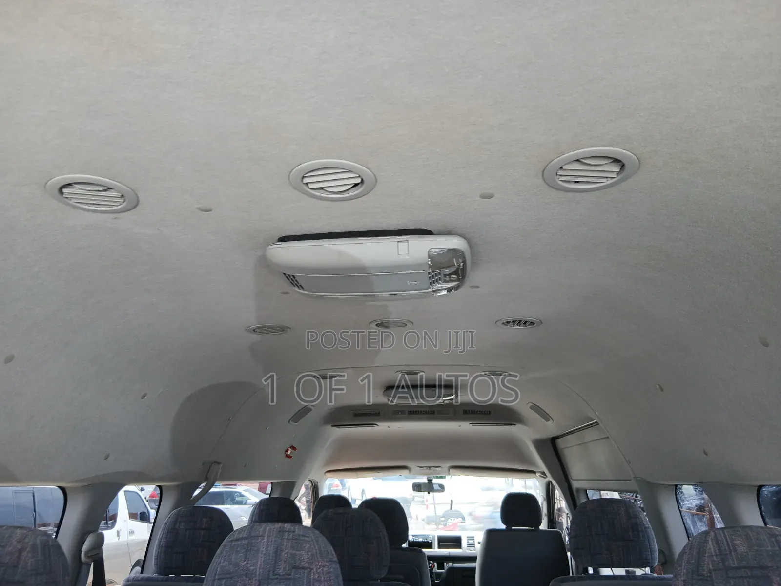 Toyota HiAce 2012 White