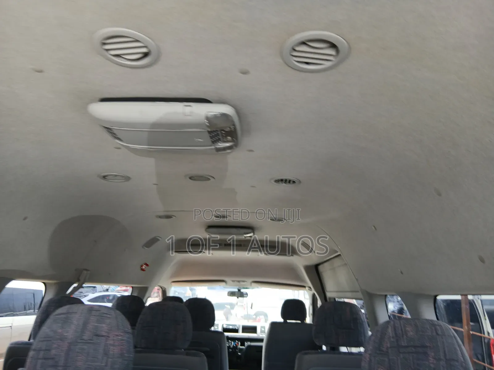 Toyota HiAce 2012 White