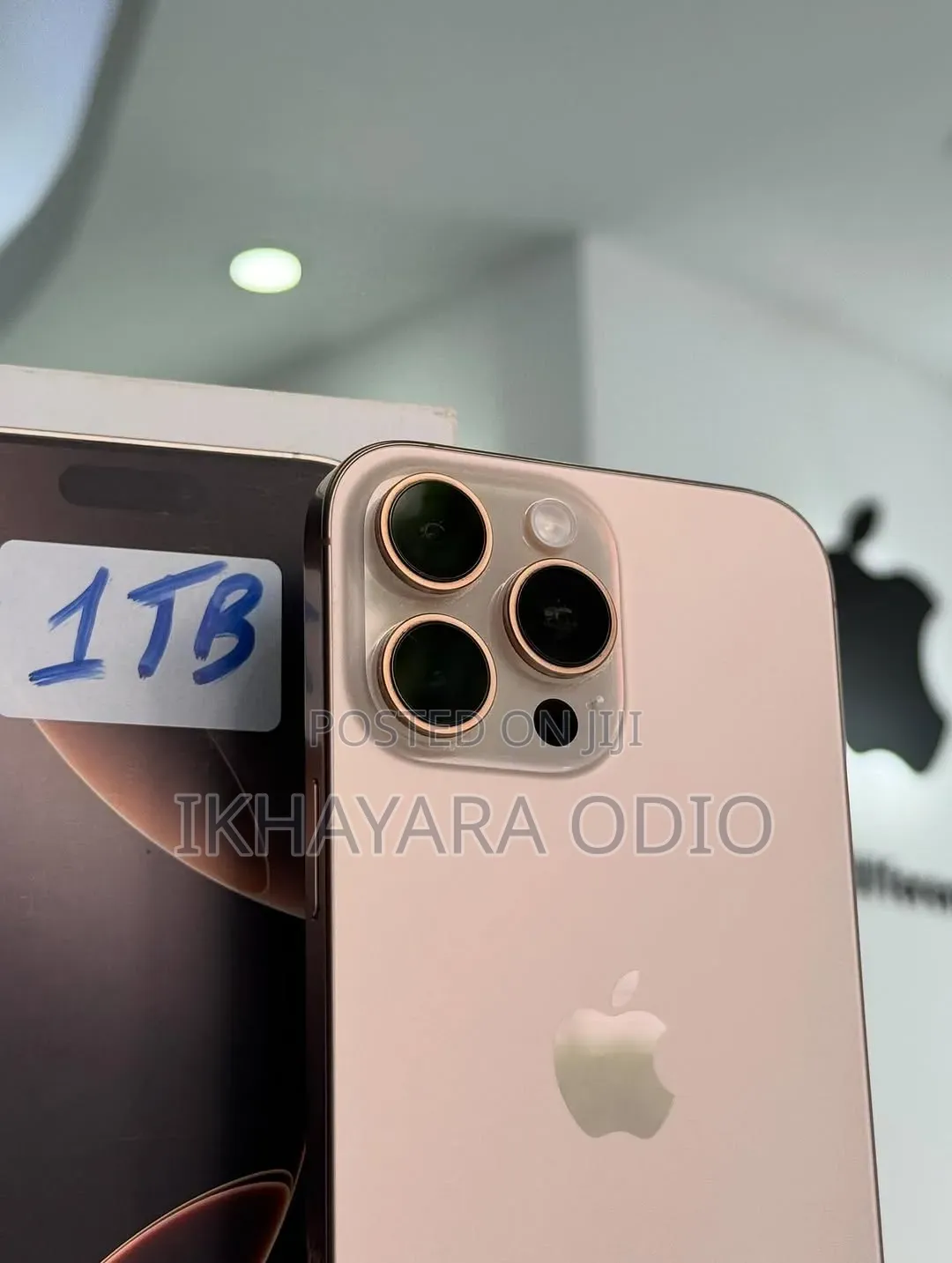 Apple iPhone 16 Pro Max 1 TB Gold