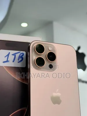 Apple iPhone 16 Pro Max 1 TB Gold