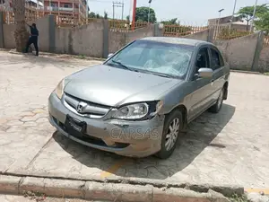Honda Civic 2004 Gray