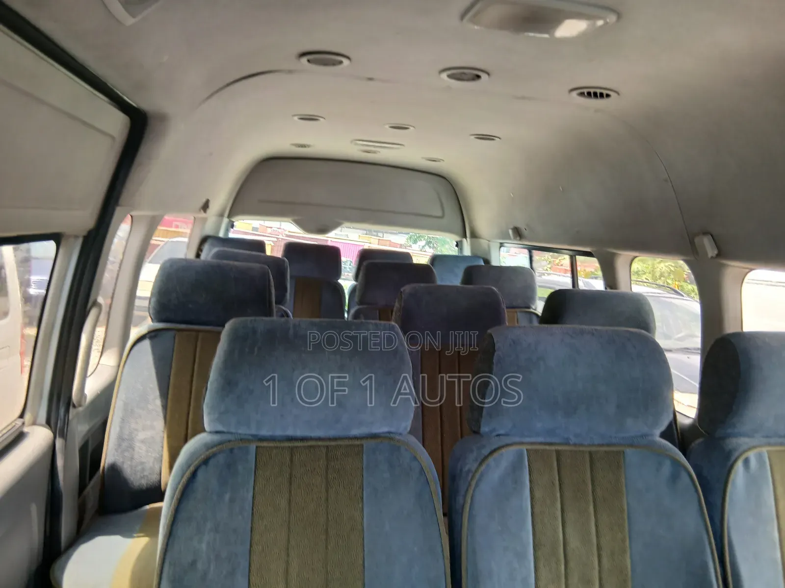 Toyota HiAce 2010 Silver