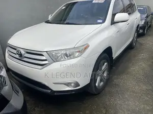 Toyota Highlander Limited 2012 White