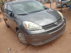 Toyota Sienna 2005 Gray