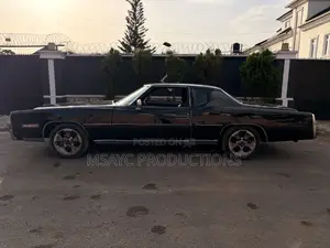 Cadillac Deville 1977 Black