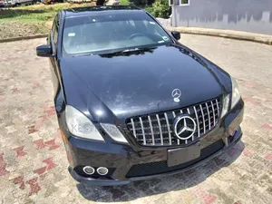 Mercedes-Benz E350 Base 4dr Sedan RWD (3.5L 6cyl 7A) 2010 Black