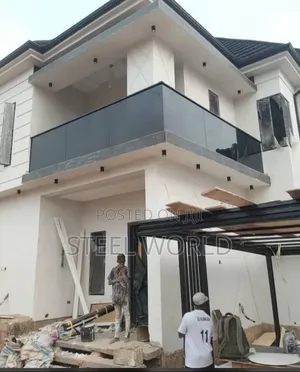 Ultimate Frameless 10m