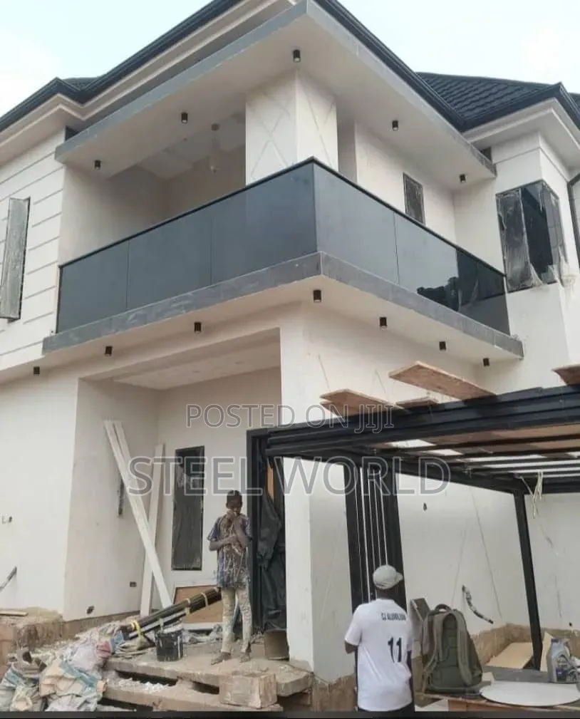 Ultimate Frameless 10m