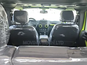 Jeep Wrangler Sahara 2dr SUV 4WD (3.6L 6cyl 6M) 2014 Ivory