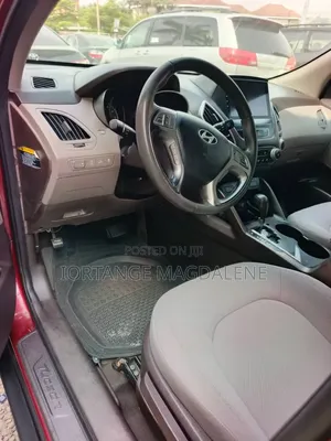 Hyundai Tucson 2013 Red