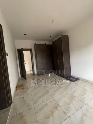 3bdrm Block of Flats in Jahi for rent