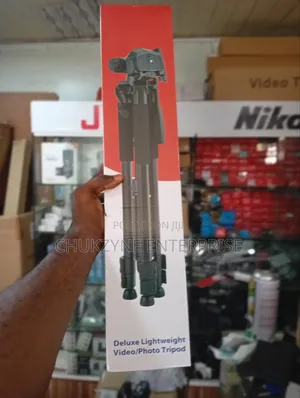 SML Deluxe Lightweight Video /Photo Tripod