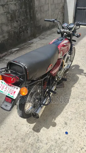 Bajaj Boxer 2024 Red