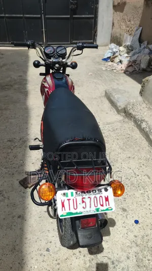 Bajaj Boxer 2024 Red