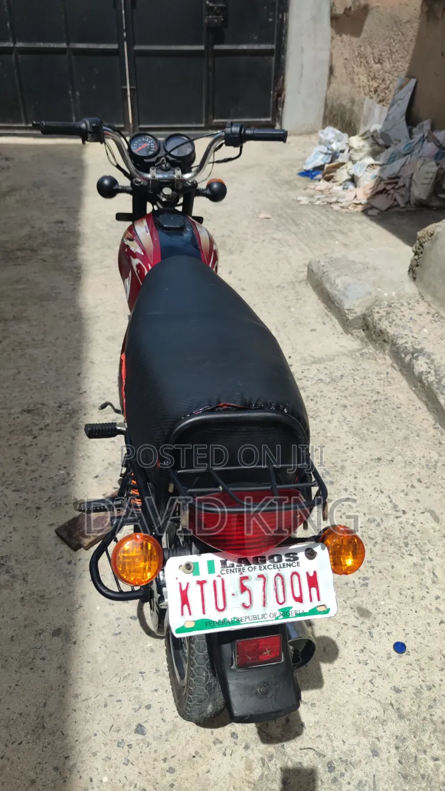 Bajaj Boxer 2024 Red