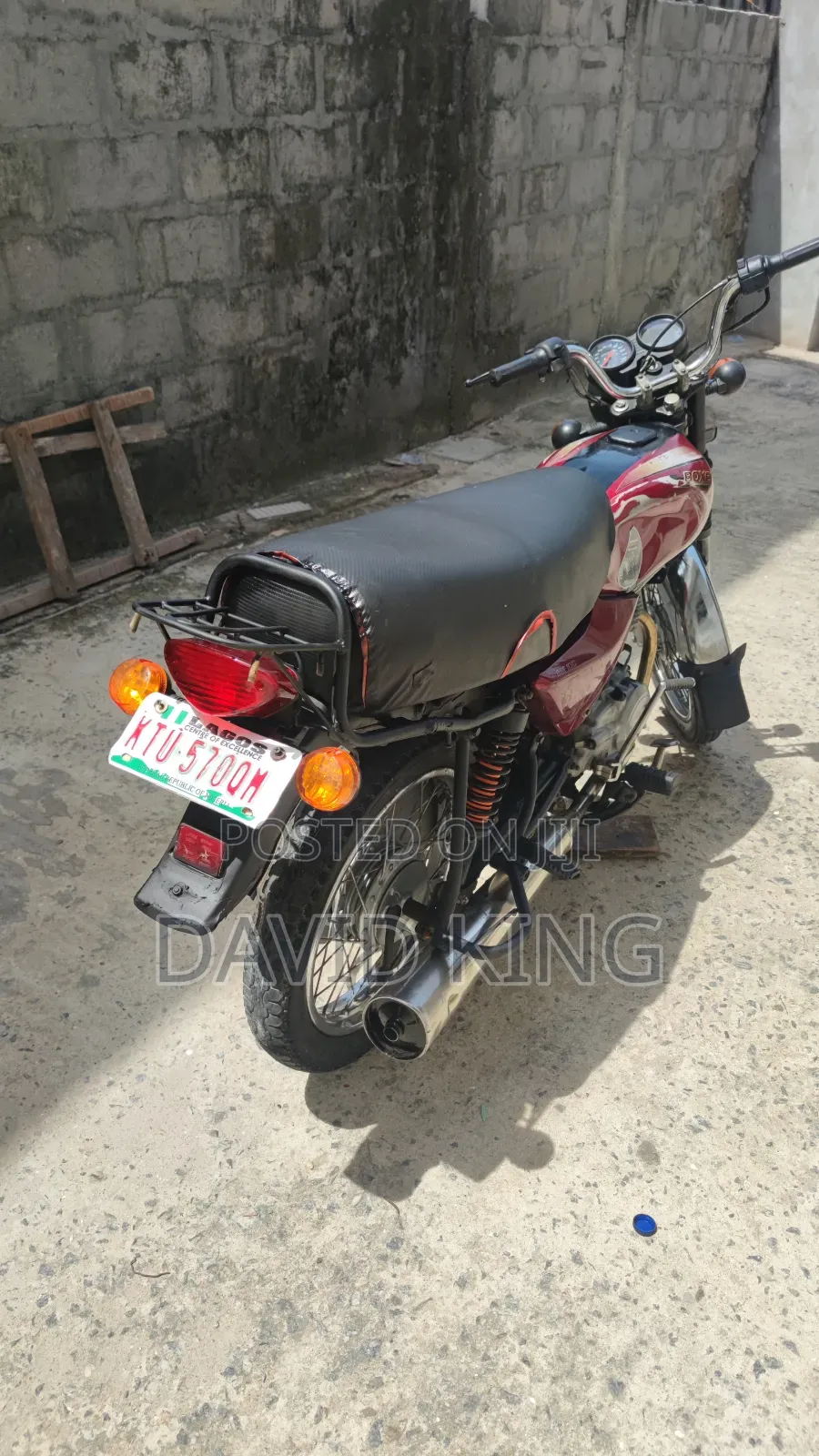 Bajaj Boxer 2024 Red