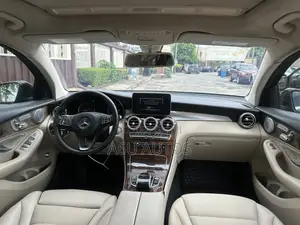 Mercedes-Benz GLC-Class 2017 Blue