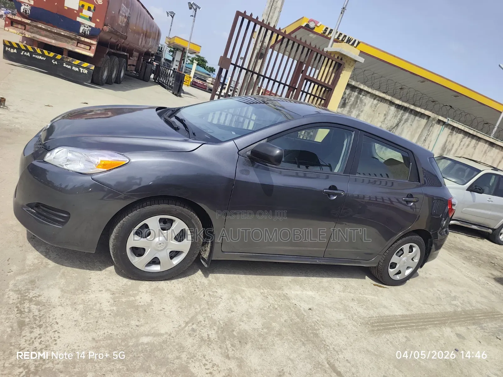 Toyota Matrix 2011 Gray