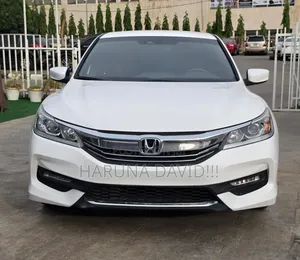 Honda Accord Sport SE 4dr Sedan FWD (2.4L 4cyl 2A) 2017 White