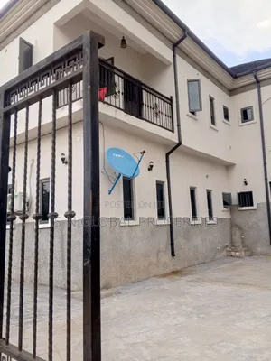 3bdrm Block of Flats in Army Estate, Warri for rent