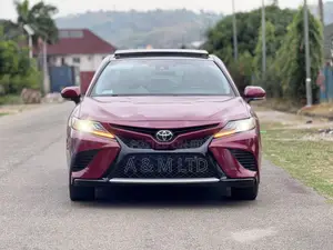 Toyota Camry XSE FWD (2.5L 4cyl 8AM) 2018 Red
