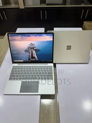 Laptop Microsoft Surface Laptop Go 8GB Intel Core i5 SSD 256GB