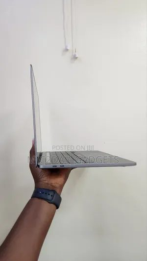 Laptop Apple MacBook Pro 2020 16GB Intel Core i5 SSD 512GB