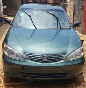 Toyota Camry XLE 4dr Sedan (2.4L 4cyl 5A) 2005 Green