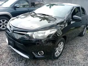 Toyota Yaris 2014 Black