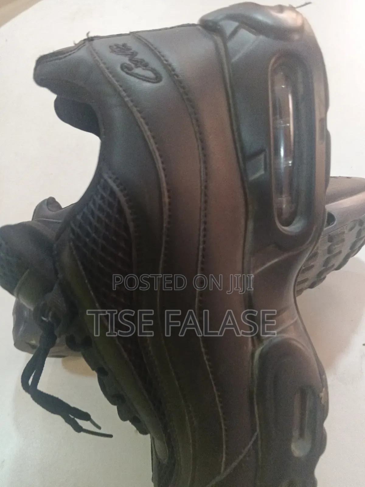 Black Air Max 95s (Barely Used, Good Condition)