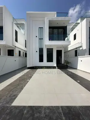 Furnished 5bdrm Mansion in Off Freedom Way for sale