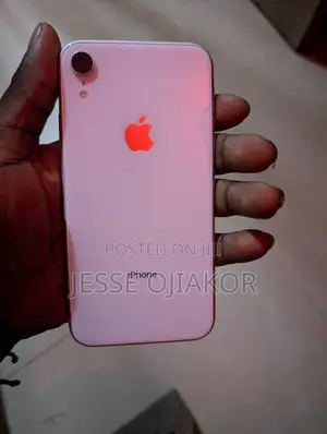 Apple iPhone XR 64 GB White