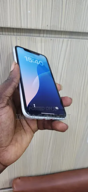 Apple iPhone XR 128 GB White