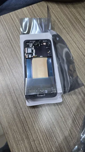 Samsung S25+ Amoled Screen