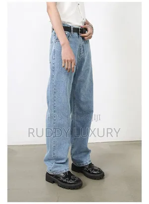 Light Blue Baggy Jeans
