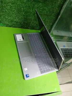 Laptop HP 15-fd0290ns 8GB Intel Core 5 SSD 256GB