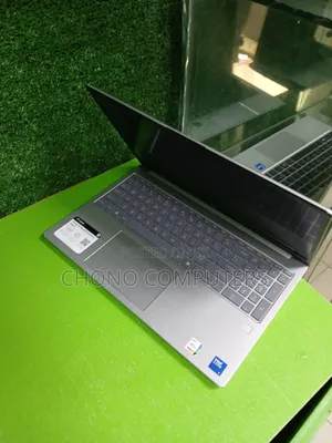 Laptop HP 15-fd0290ns 8GB Intel Core 5 SSD 256GB
