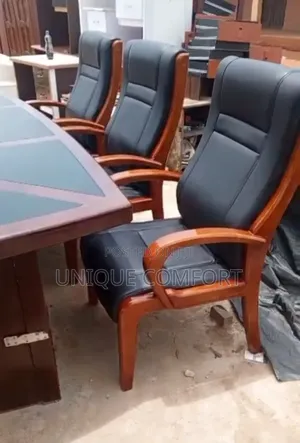 Imported Conference Table With 7 Executive Sturdy Chairs (Tokunbo)