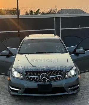 Mercedes-Benz C300 Sport 4Matic Sedan AWD (3.5L 6cyl 7A) 2013 Gray