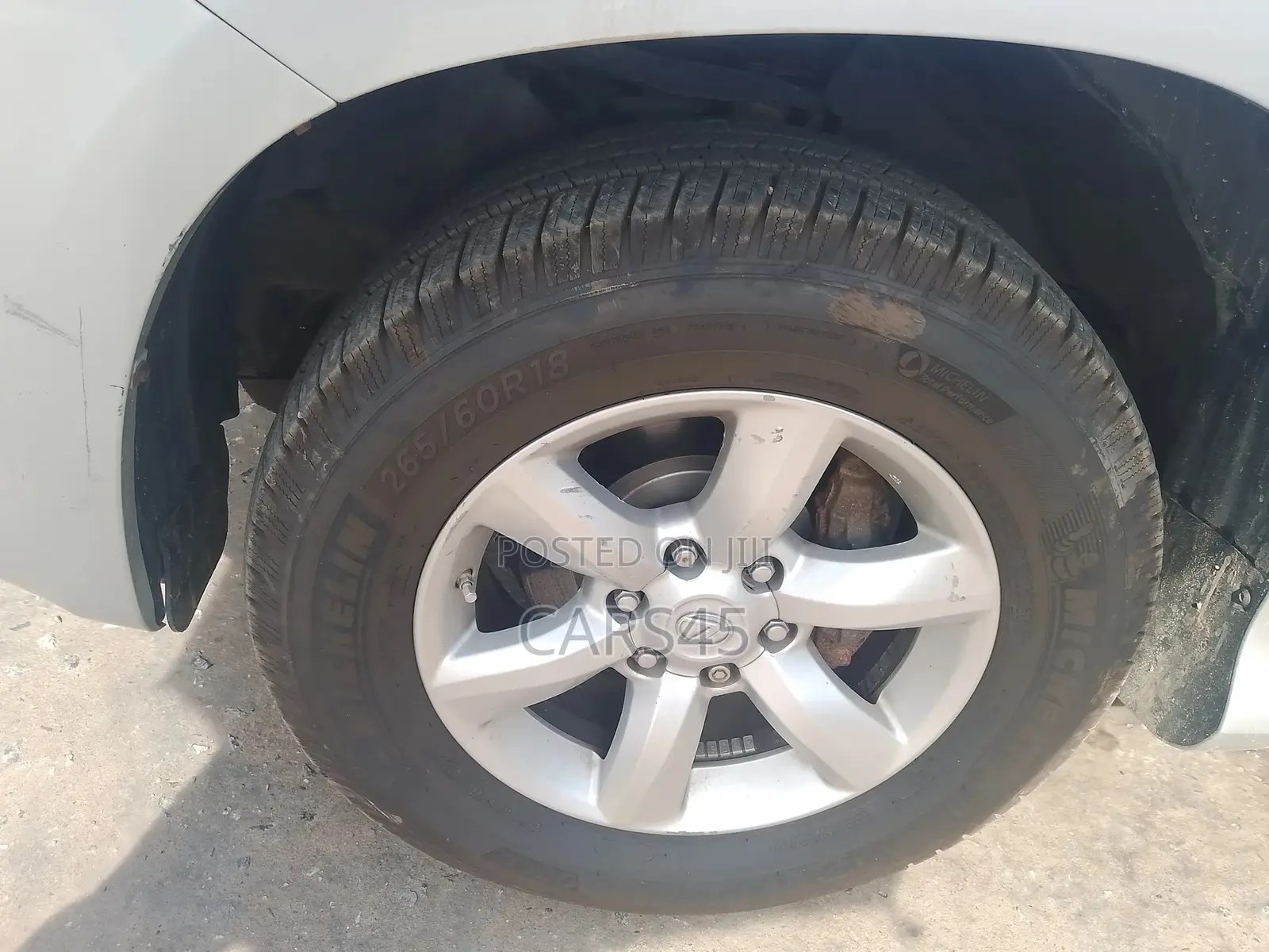 Lexus GX 2010 Silver