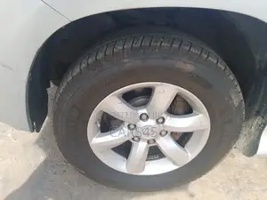 Lexus GX 2010 Silver